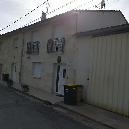 Gite Du Vignoble Sidky Lussac  Exterior foto