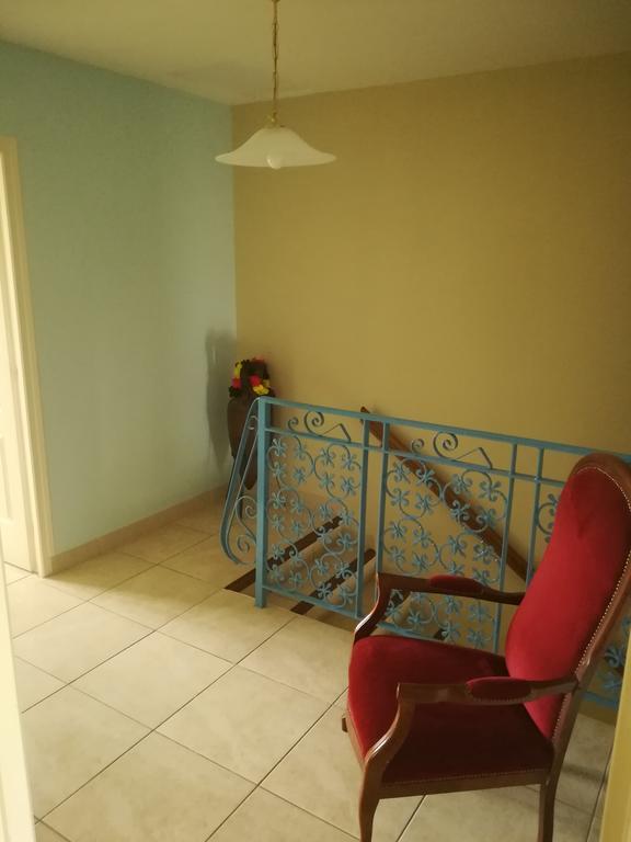 Gite Du Vignoble Sidky Lussac  Exterior foto